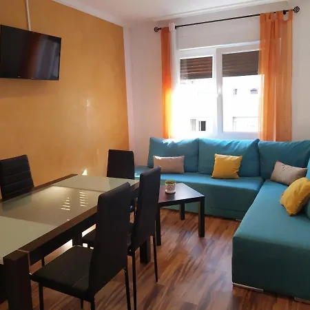 Homelunead En Centro Al Lado De La Playa 아파트 *